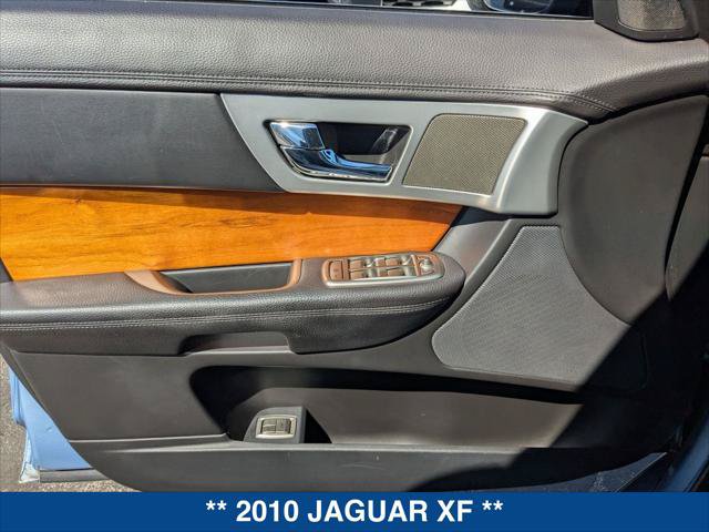 Used 2010 Jaguar XF Luxury RWD image 10