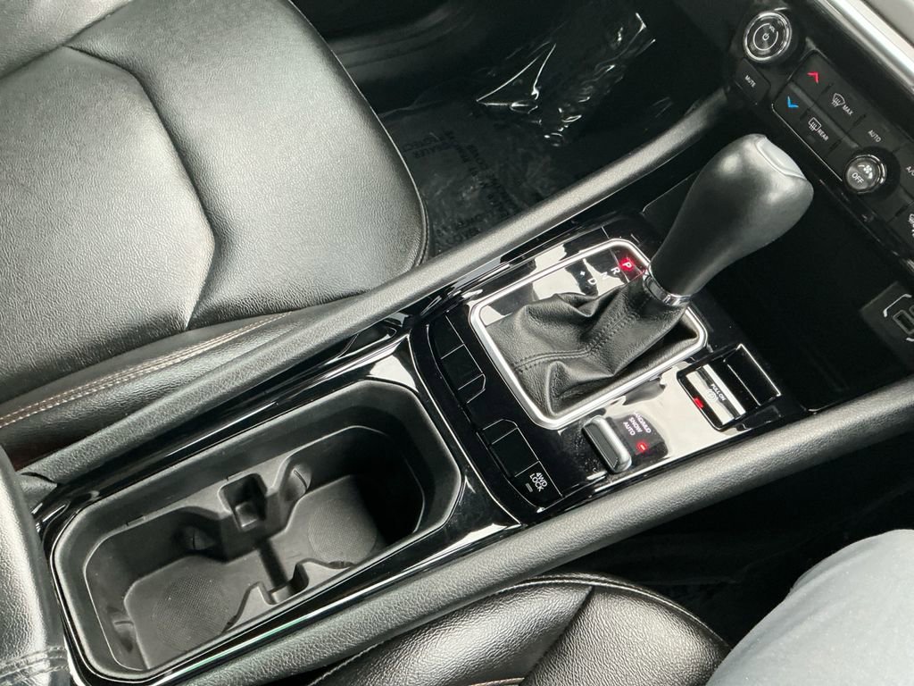 Used 2024 Jeep Compass Limited image 18