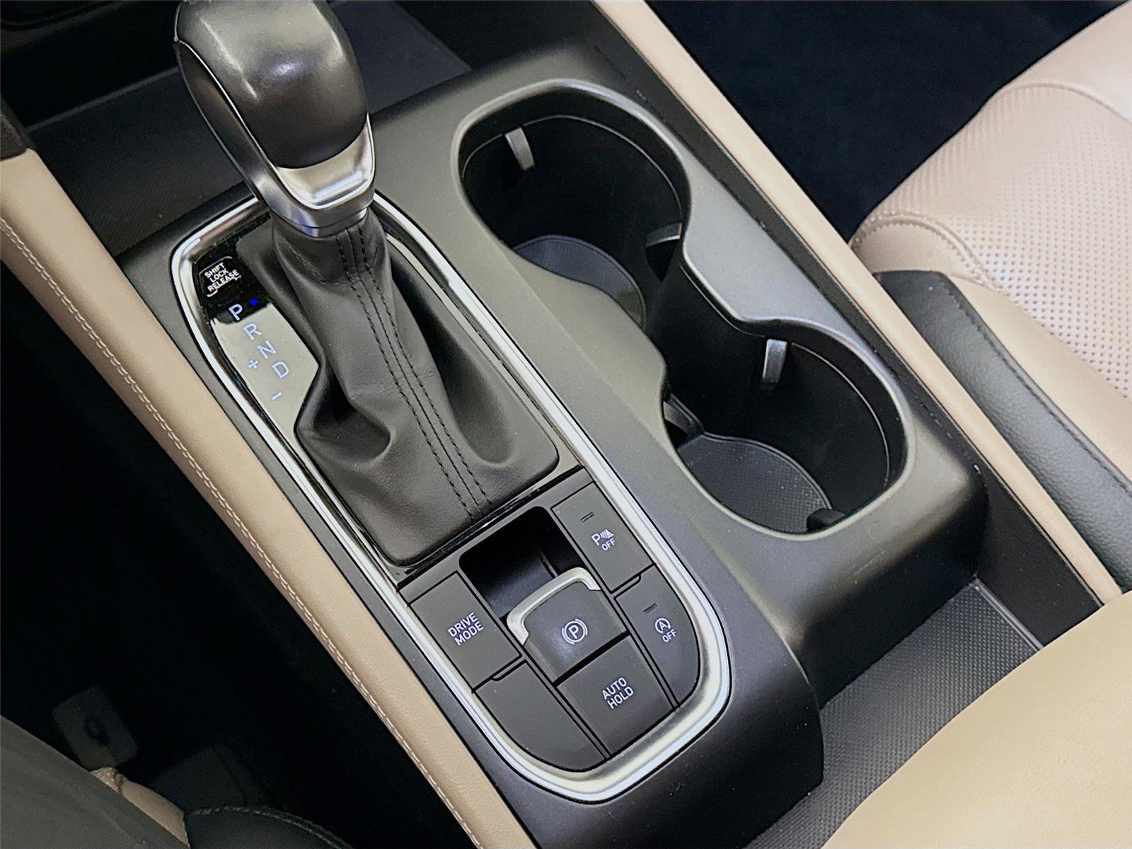 Used 2019 Hyundai Santa Fe Limited image 10