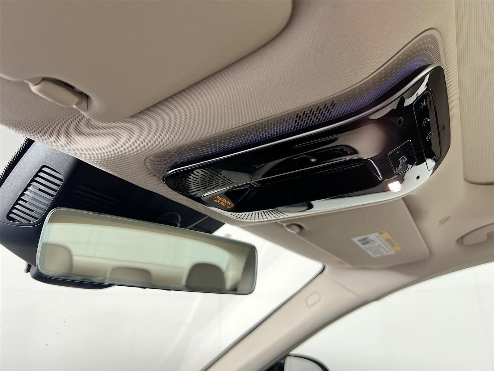 Used 2025 Mercedes-Benz E 350 4MATIC Sedan image 12