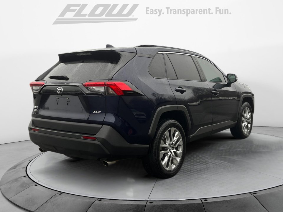 Used 2019 Toyota RAV4 XLE Premium w/ Phone Cable & Charge Package image 9