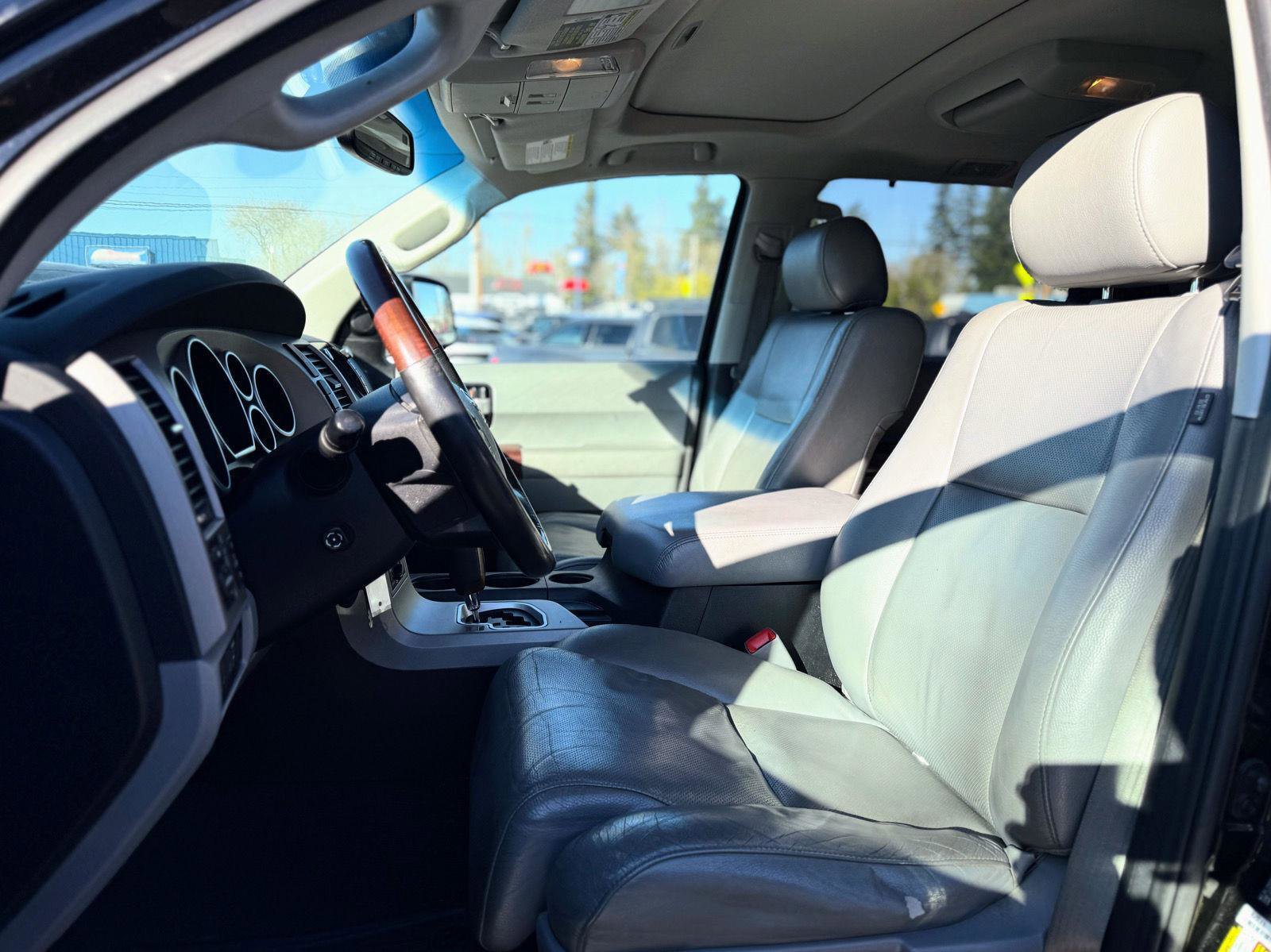 Used 2012 Toyota Sequoia Platinum image 11