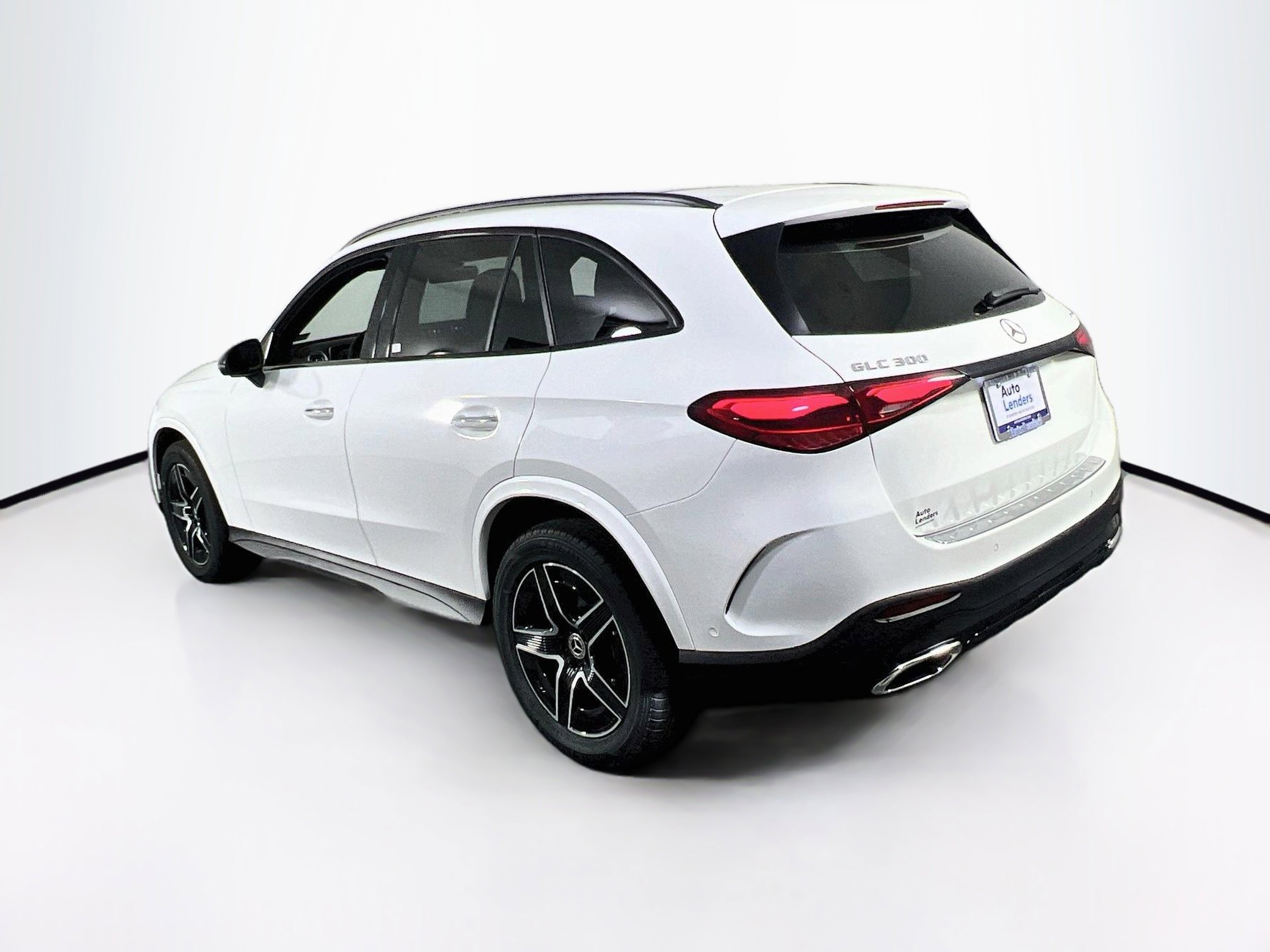Used 2025 Mercedes-Benz GLC 300 4MATIC image 7