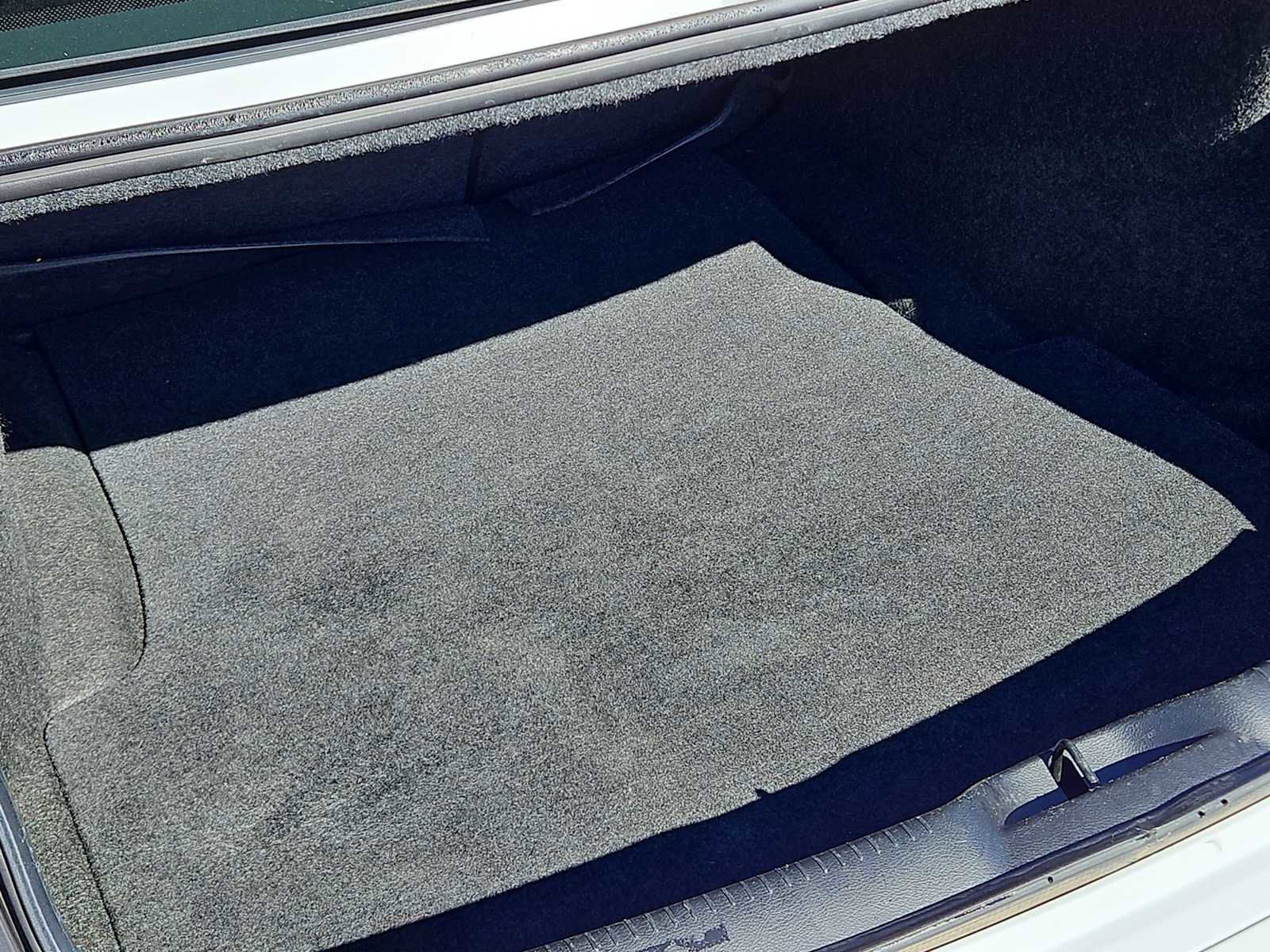 Used 2022 Chrysler 300 Touring L image 11