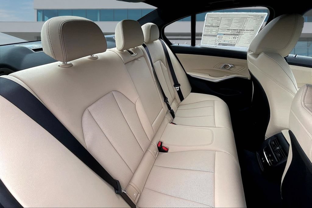 New 2026 BMW 330i xDrive Sedan w/ Premium Package AWD/4WD image 25