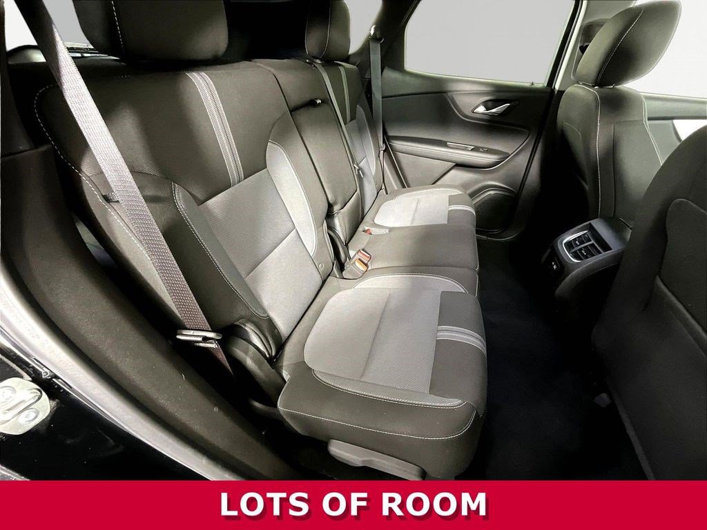 Used 2024 Chevrolet Blazer LT w/ Convenience Package FWD image 23