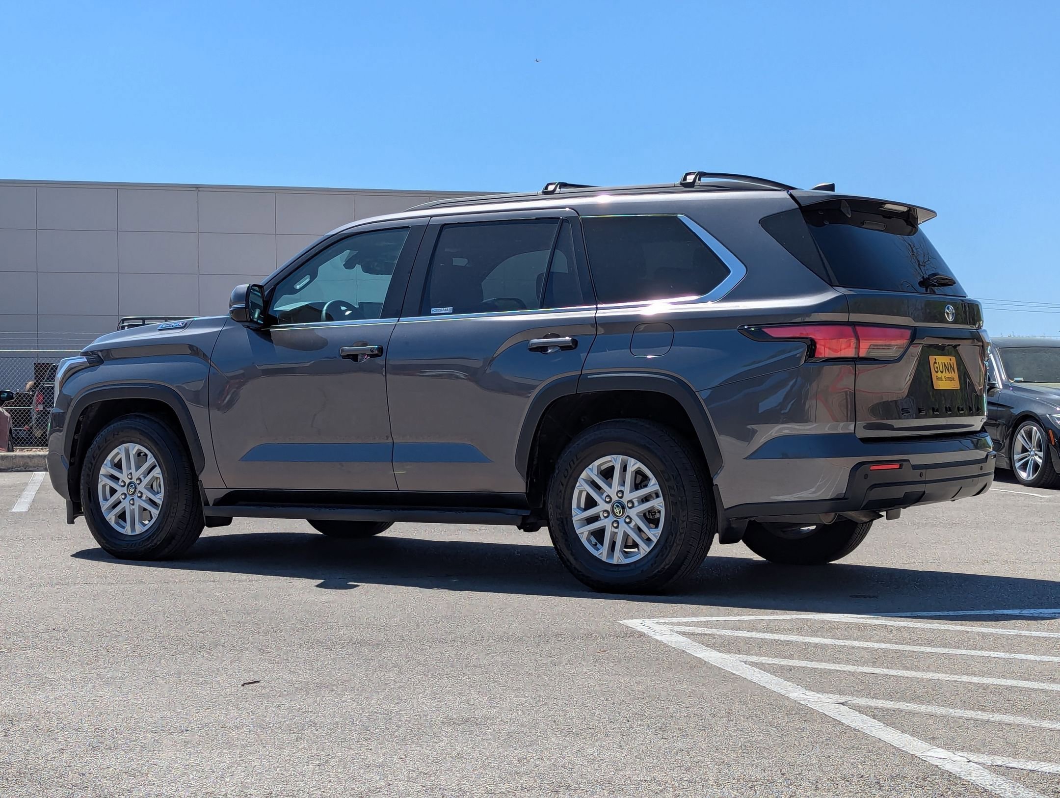 Used 2025 Toyota Sequoia SR5 w/ SR5 Premium Package AWD/4WD image 5