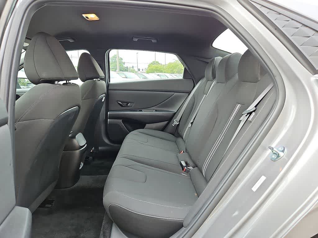 Used 2025 Hyundai Elantra Sport FWD image 9