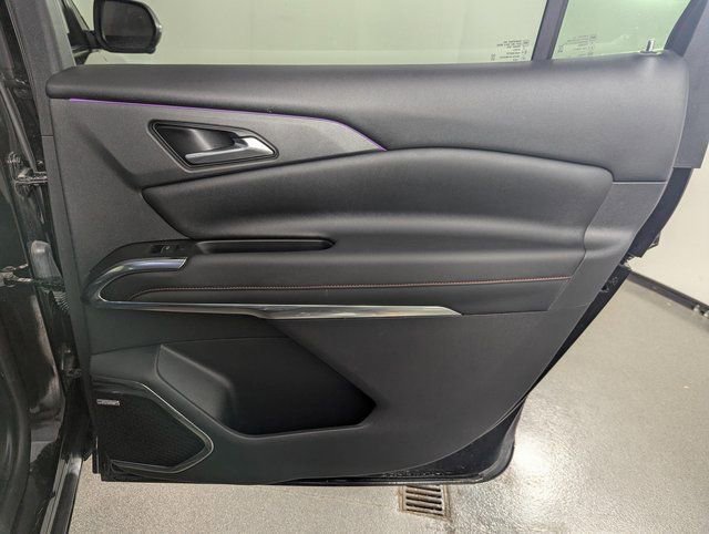 Used 2024 Chevrolet Traverse RS AWD/4WD image 21