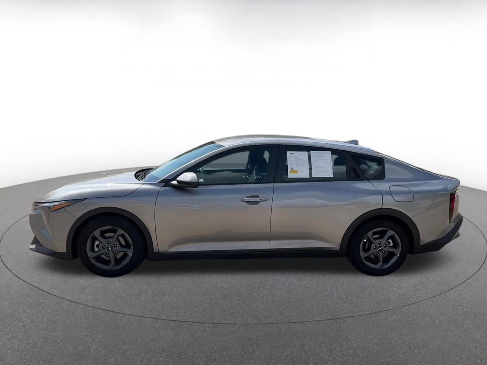 Used 2025 Kia K4 FWD image 9