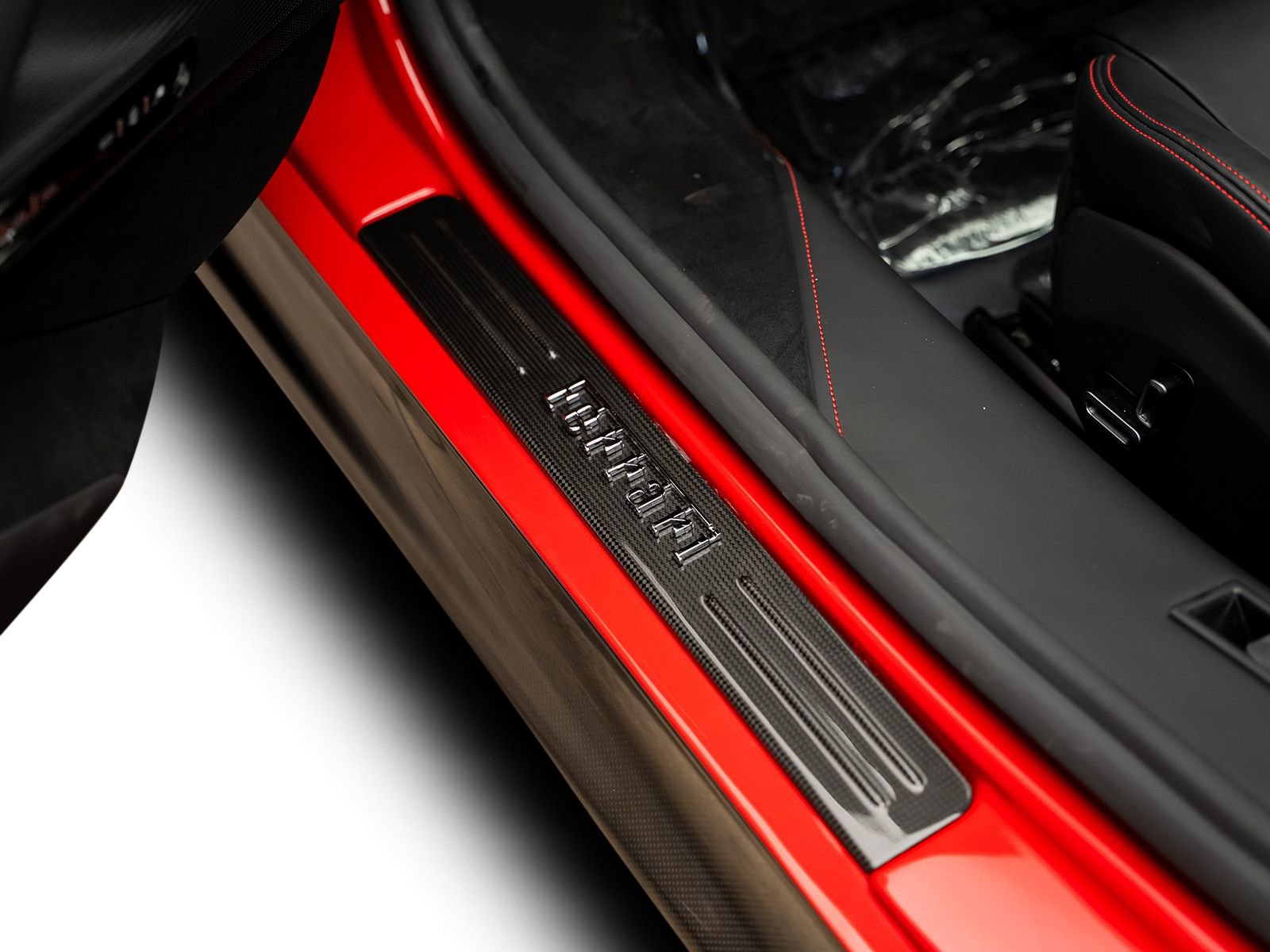 Used 2022 Ferrari SF90 Stradale image 57