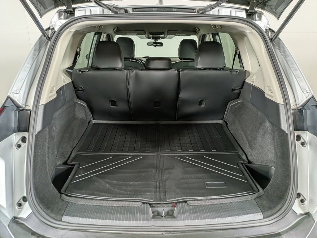 Used 2023 Nissan Rogue SV image 10