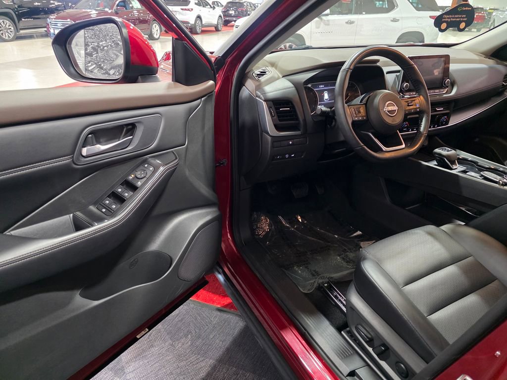 Used 2023 Nissan Rogue SV w/ SV Premium B Package image 11