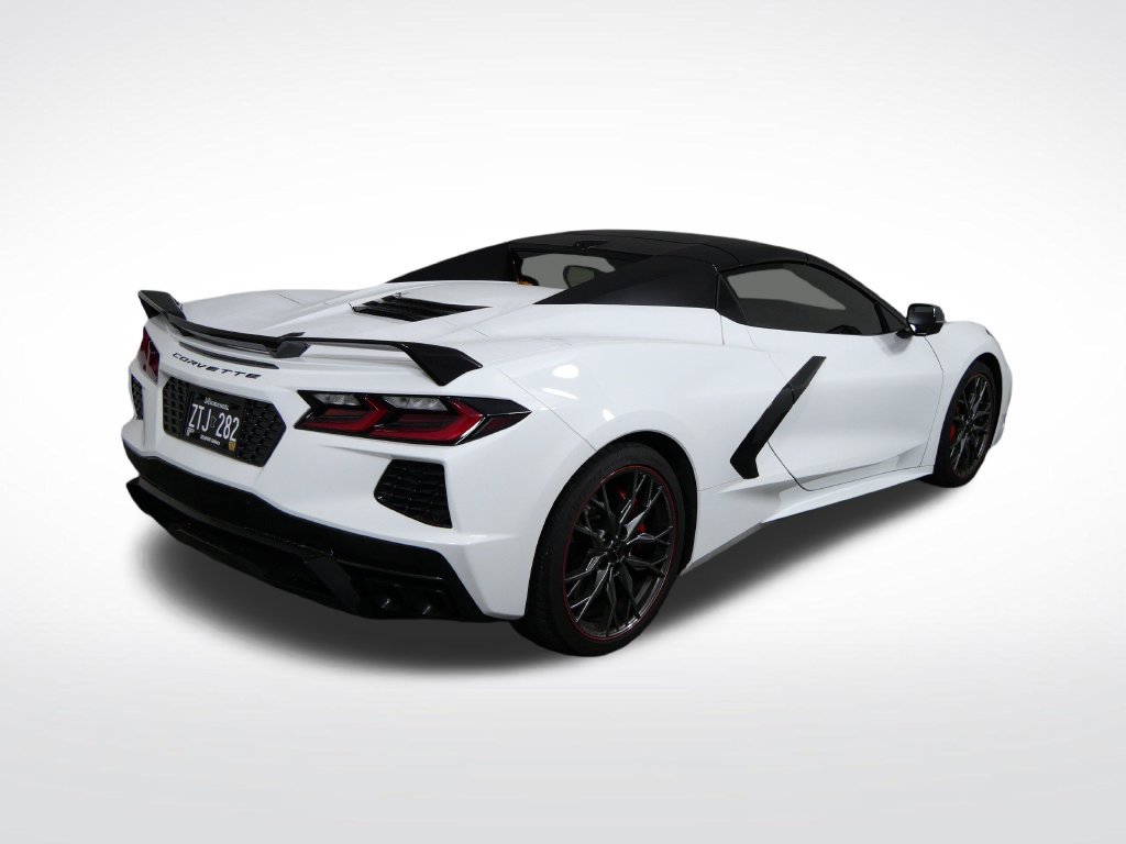 Used 2024 Chevrolet Corvette Stingray Preferred Conv w/ Z51 Performance Package RWD image 3