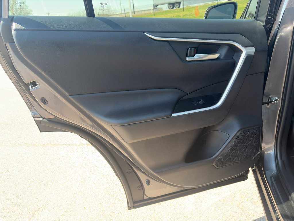 Used 2022 Toyota RAV4 XLE image 12