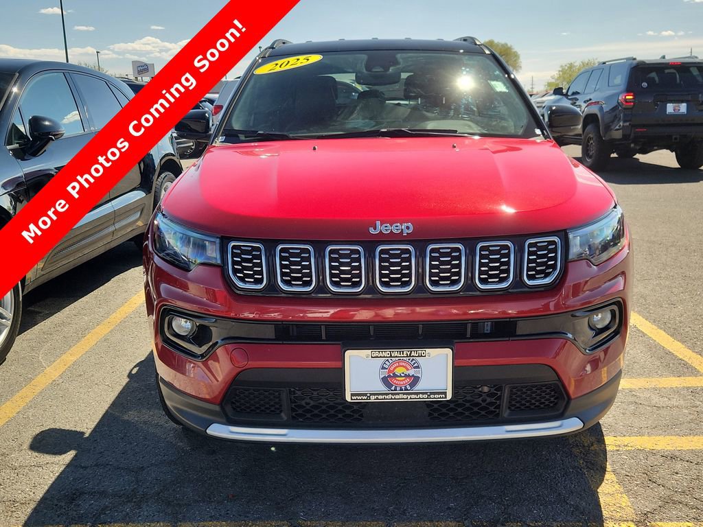 Used 2025 Jeep Compass Limited image 4