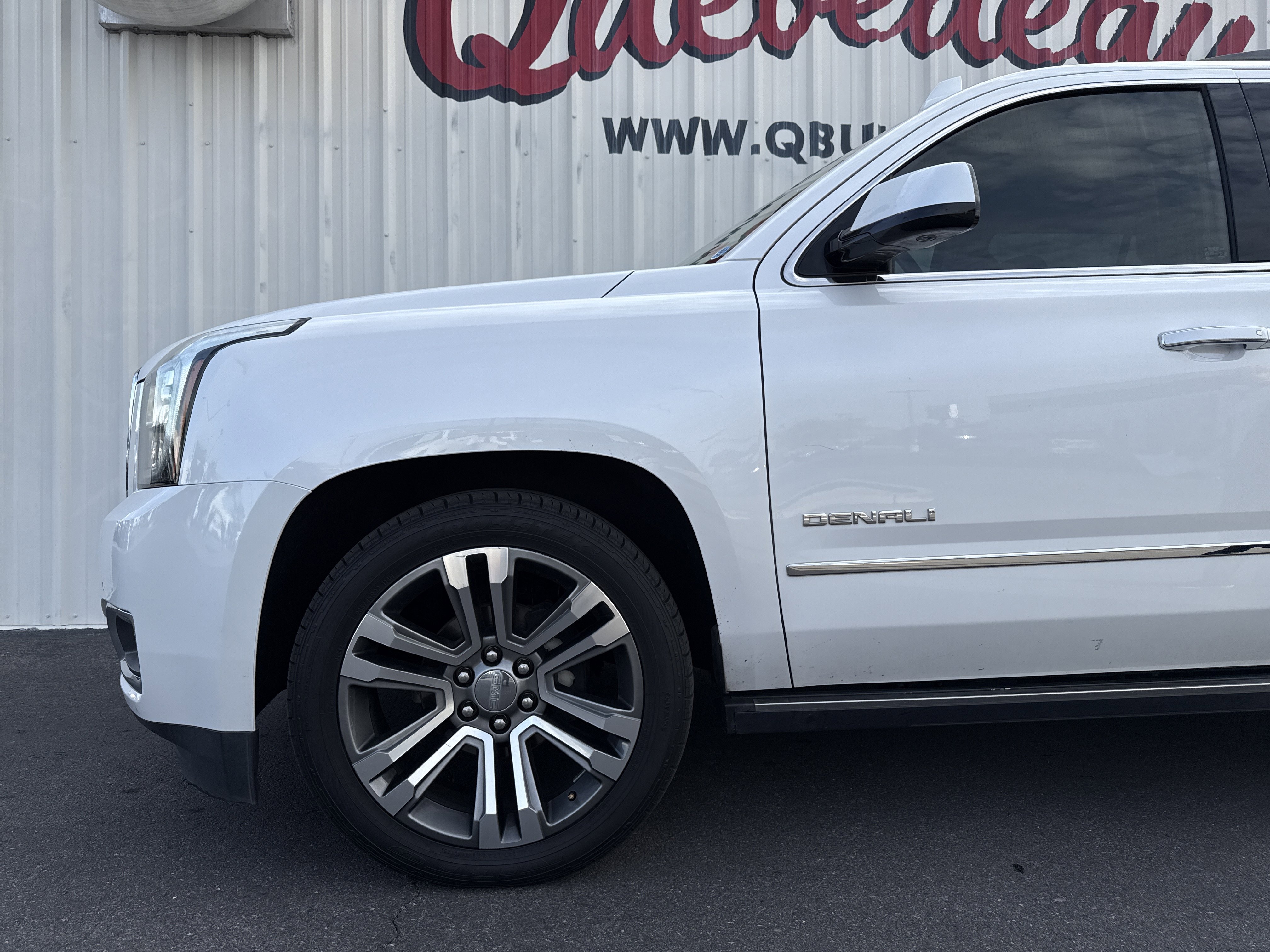 Used 2020 GMC Yukon Denali w/ Denali Ultimate Package image 2