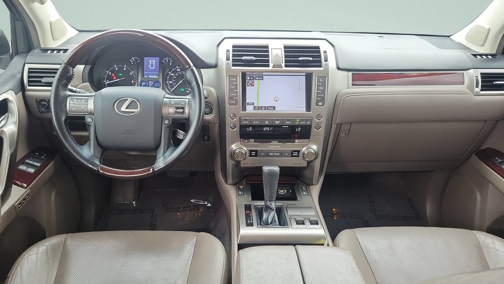 Used 2018 Lexus GX 460 Premium w/ Premium Package AWD/4WD image 11
