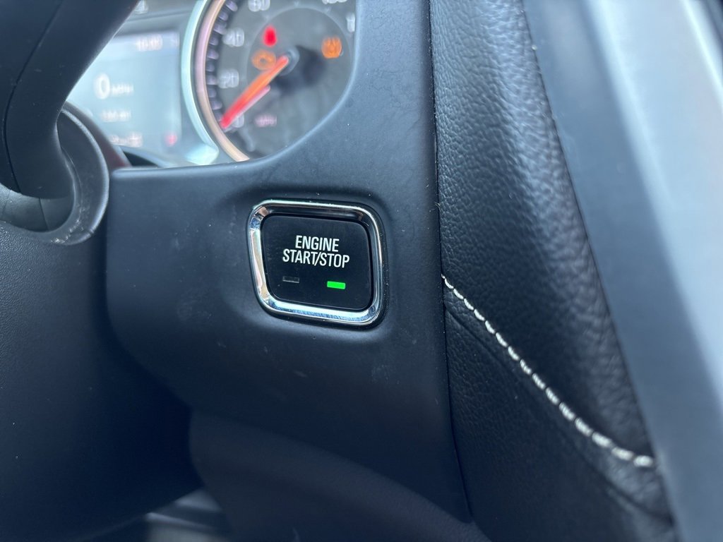 Used 2023 GMC Acadia SLT image 13