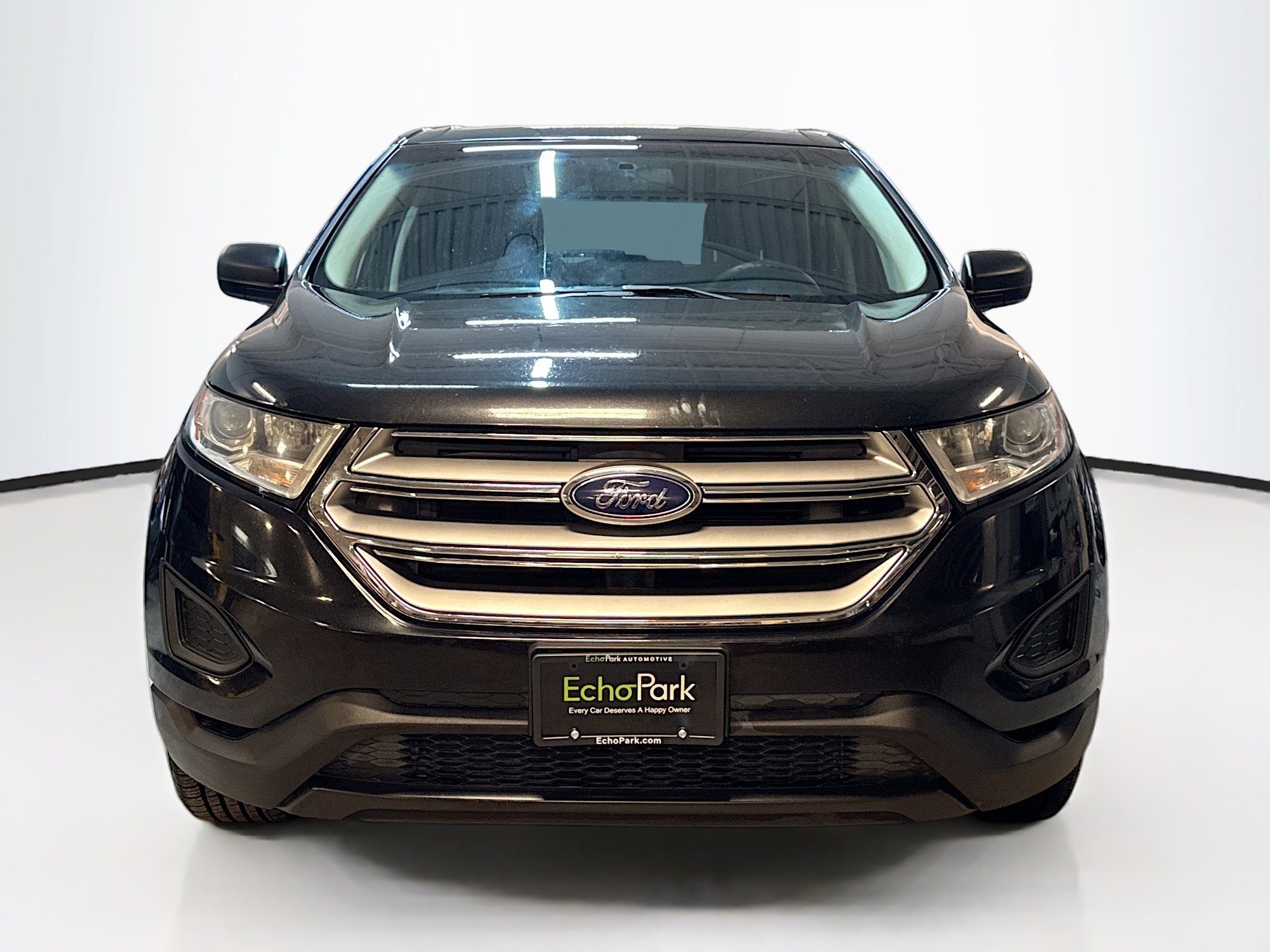 Used 2015 Ford Edge SE image 2