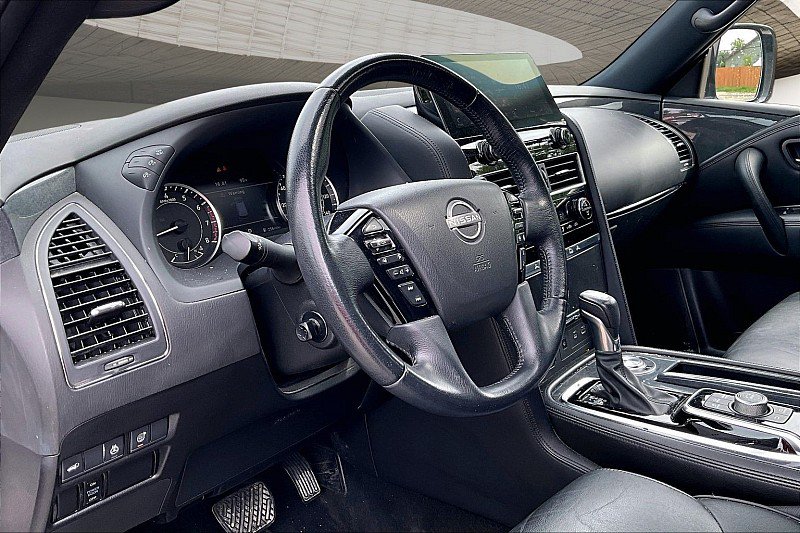 Used 2023 Nissan Armada SL w/ Midnight Edition Package RWD image 11