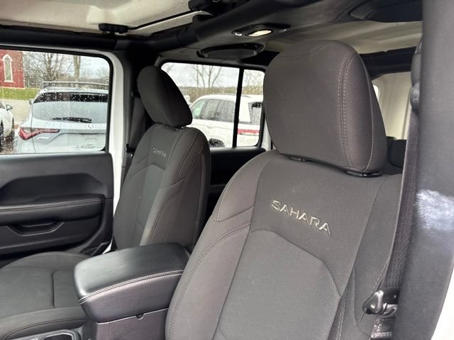 Used 2018 Jeep Wrangler Unlimited Sahara AWD/4WD image 10