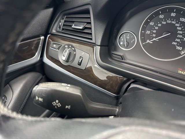 Used 2011 BMW 528i Sedan image 35