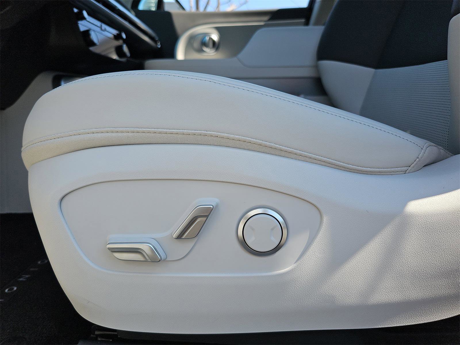 New 2026 Hyundai Ioniq 9 SEL image 32