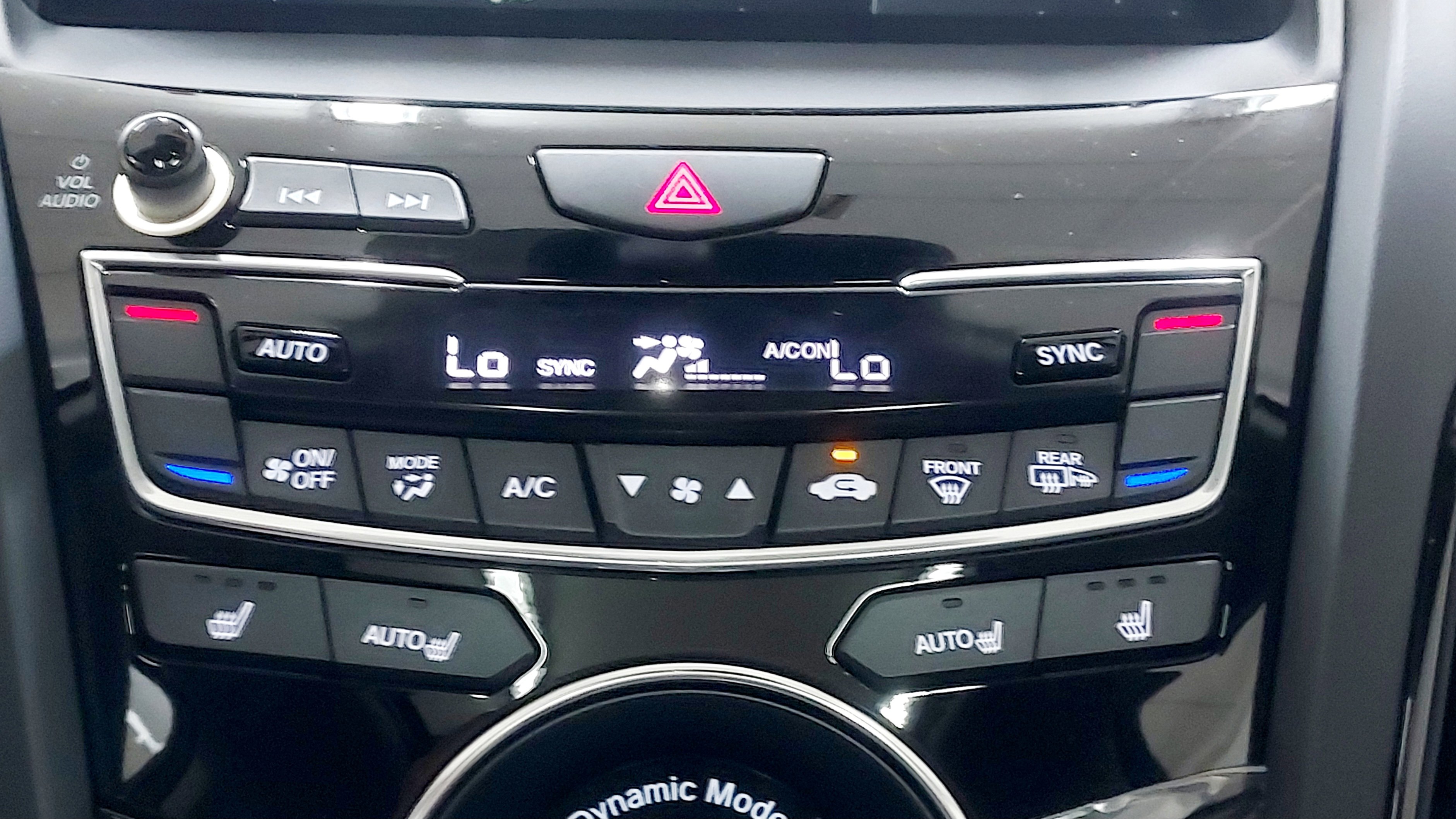 New 2026 Acura RDX SH-AWD image 25