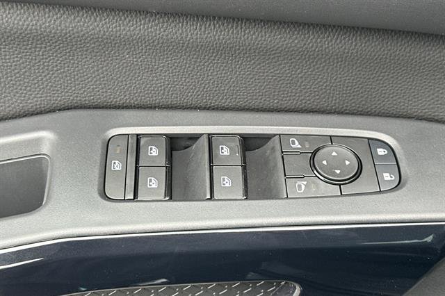 New 2025 Nissan Pathfinder SV w/ Cargo Package image 12