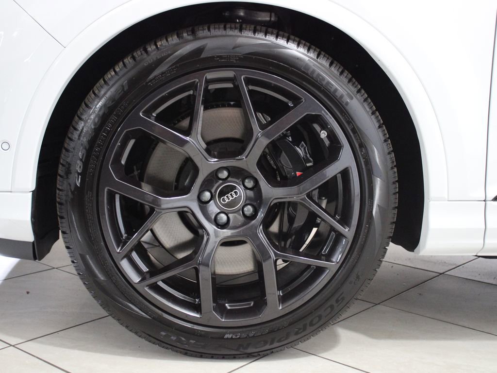 New 2026 Audi SQ7 Prestige image 15