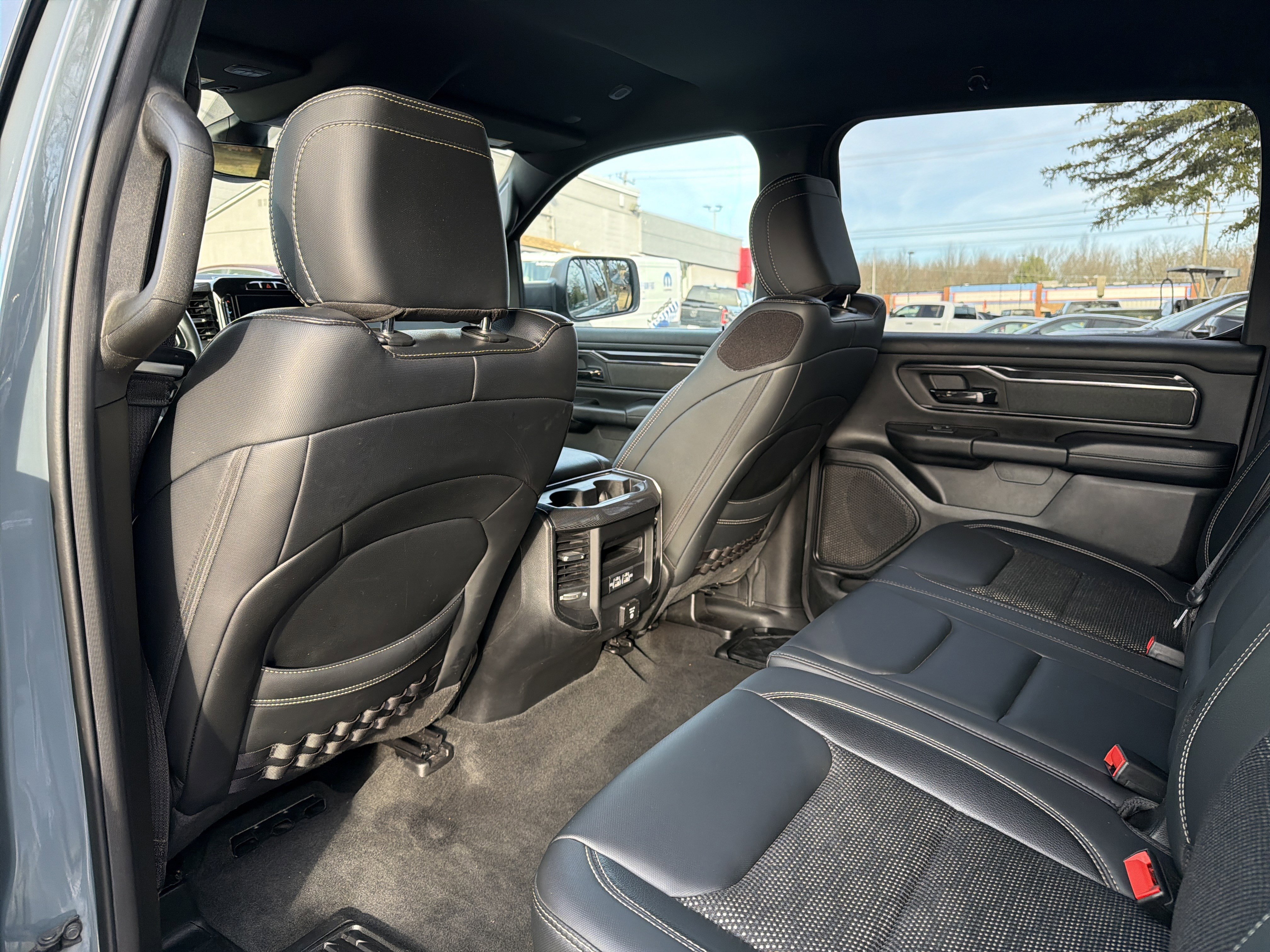 Used 2021 RAM 1500 Big Horn w/ Built-to-serve Edition image 12