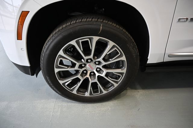 New 2026 GMC Yukon XL Denali w/ Denali Reserve Package image 37