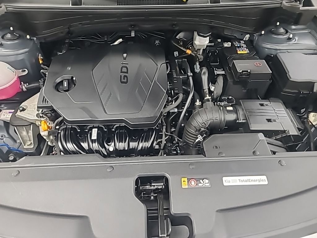 Used 2025 Kia Sportage LX image 39