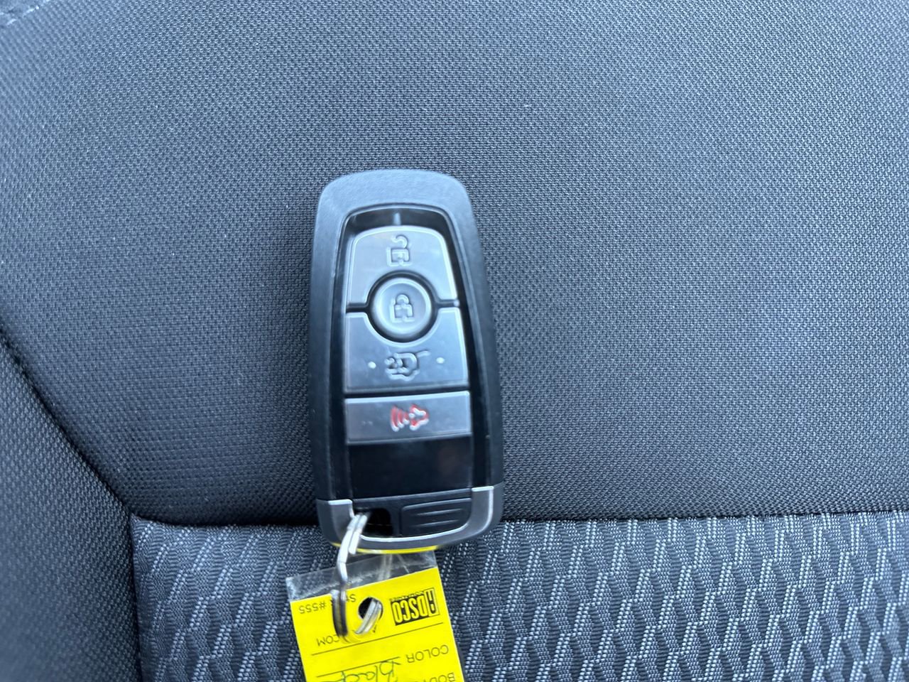 Used 2023 Ford Explorer XLT AWD/4WD image 29