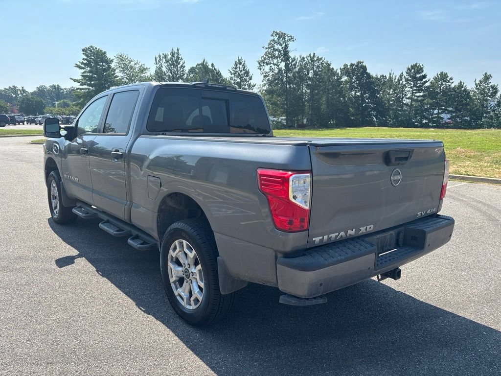Used 2024 Nissan Titan SV w/ SV Convenience Package AWD/4WD image 5