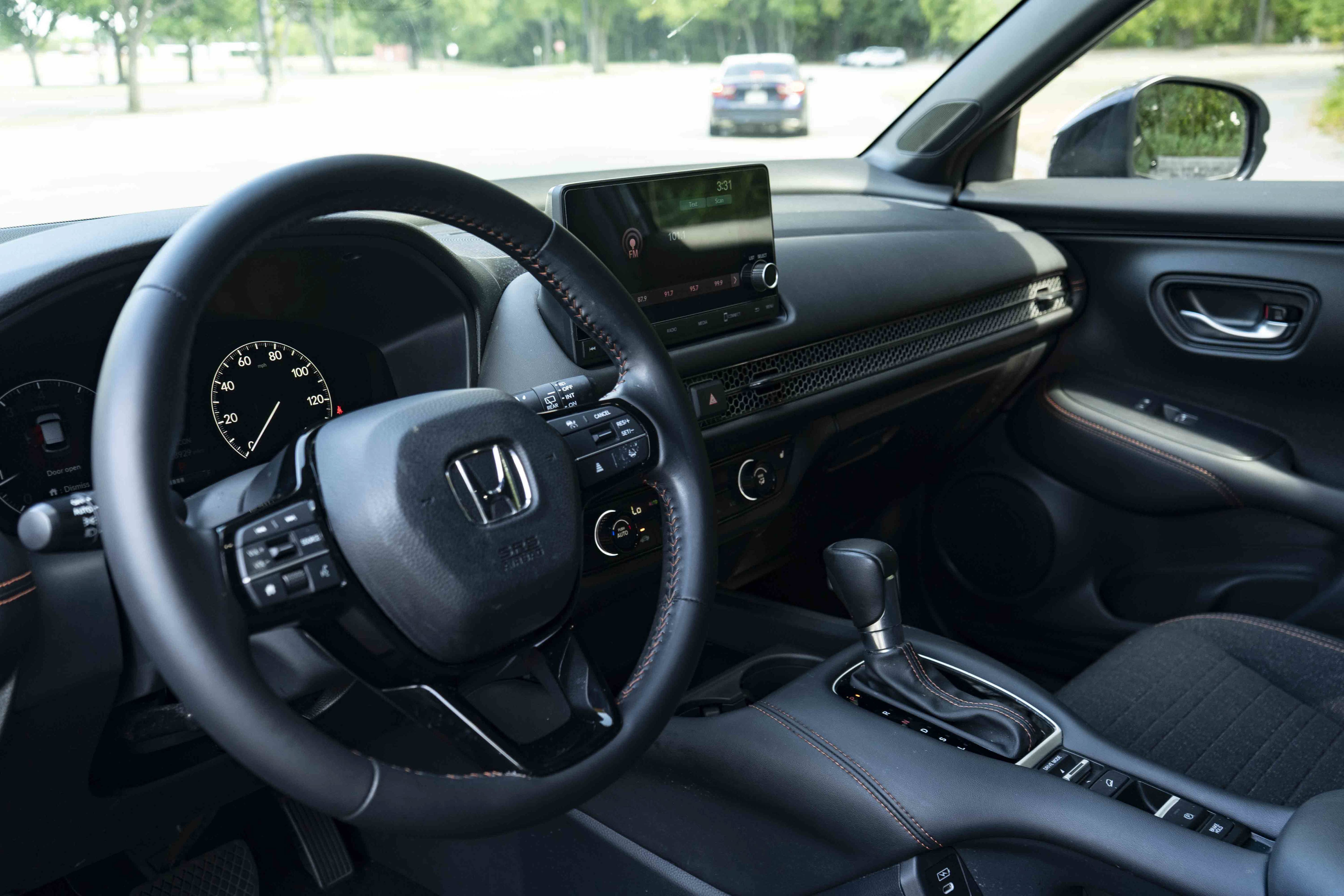 Certified 2025 Honda HR-V Sport image 16