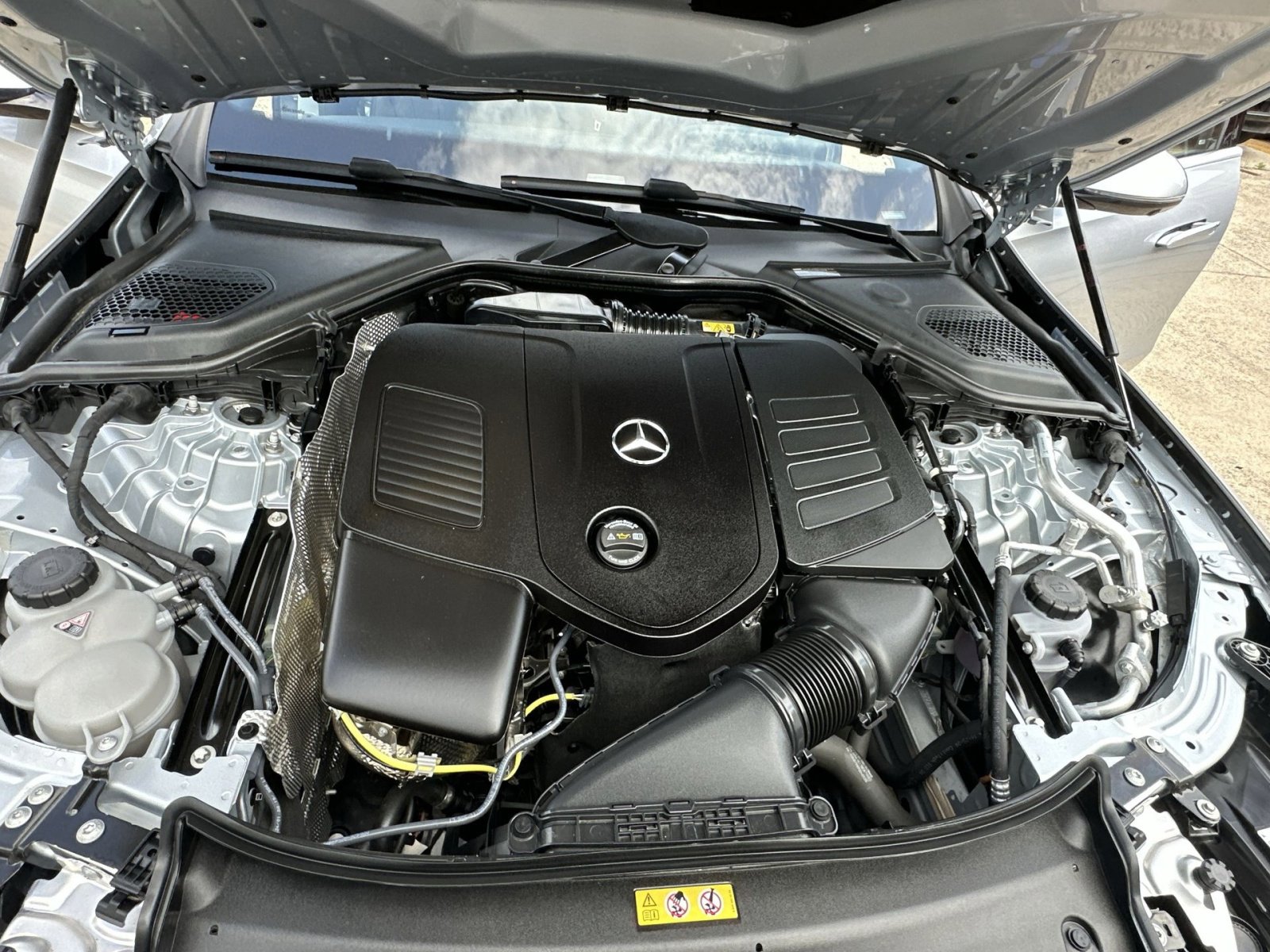 Used 2024 Mercedes-Benz E 350 4MATIC Sedan w/ Driver Assistance Package image 36