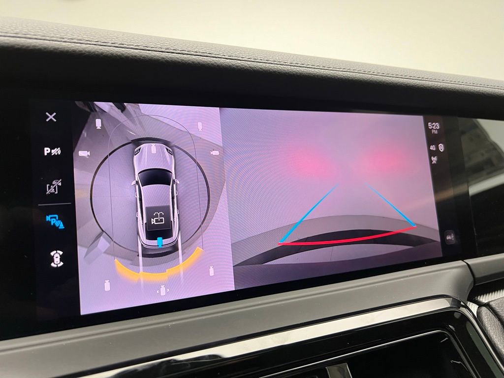 Used 2025 Porsche Panamera image 15