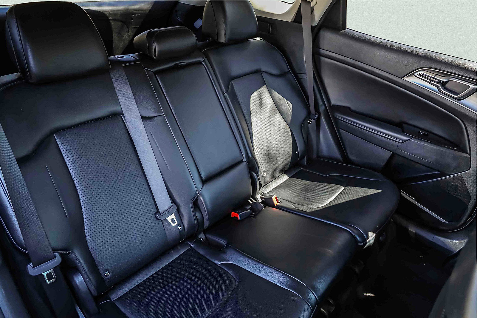 Certified 2023 Kia Sportage EX FWD image 24