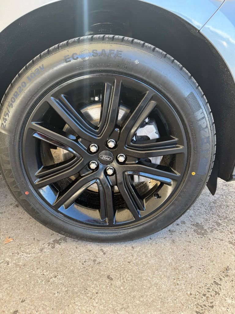 Used 2023 Ford Edge ST-Line image 12