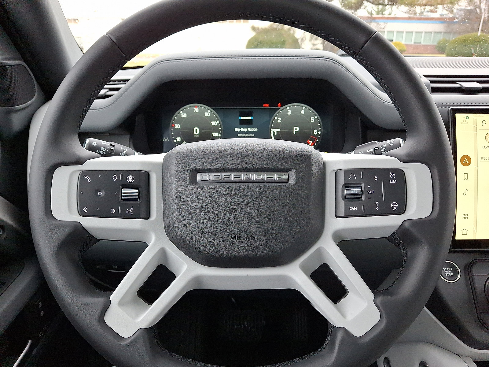 New 2026 Land Rover Defender 110 X-Dynamic SE image 7