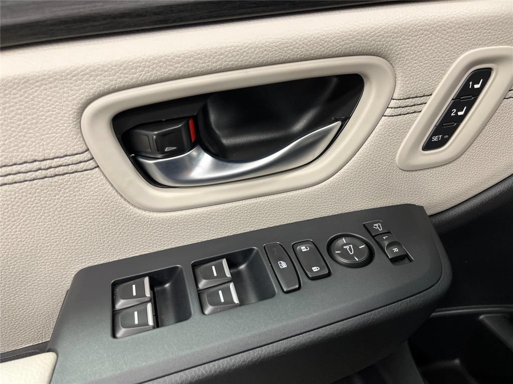 New 2026 Honda Pilot Touring image 13