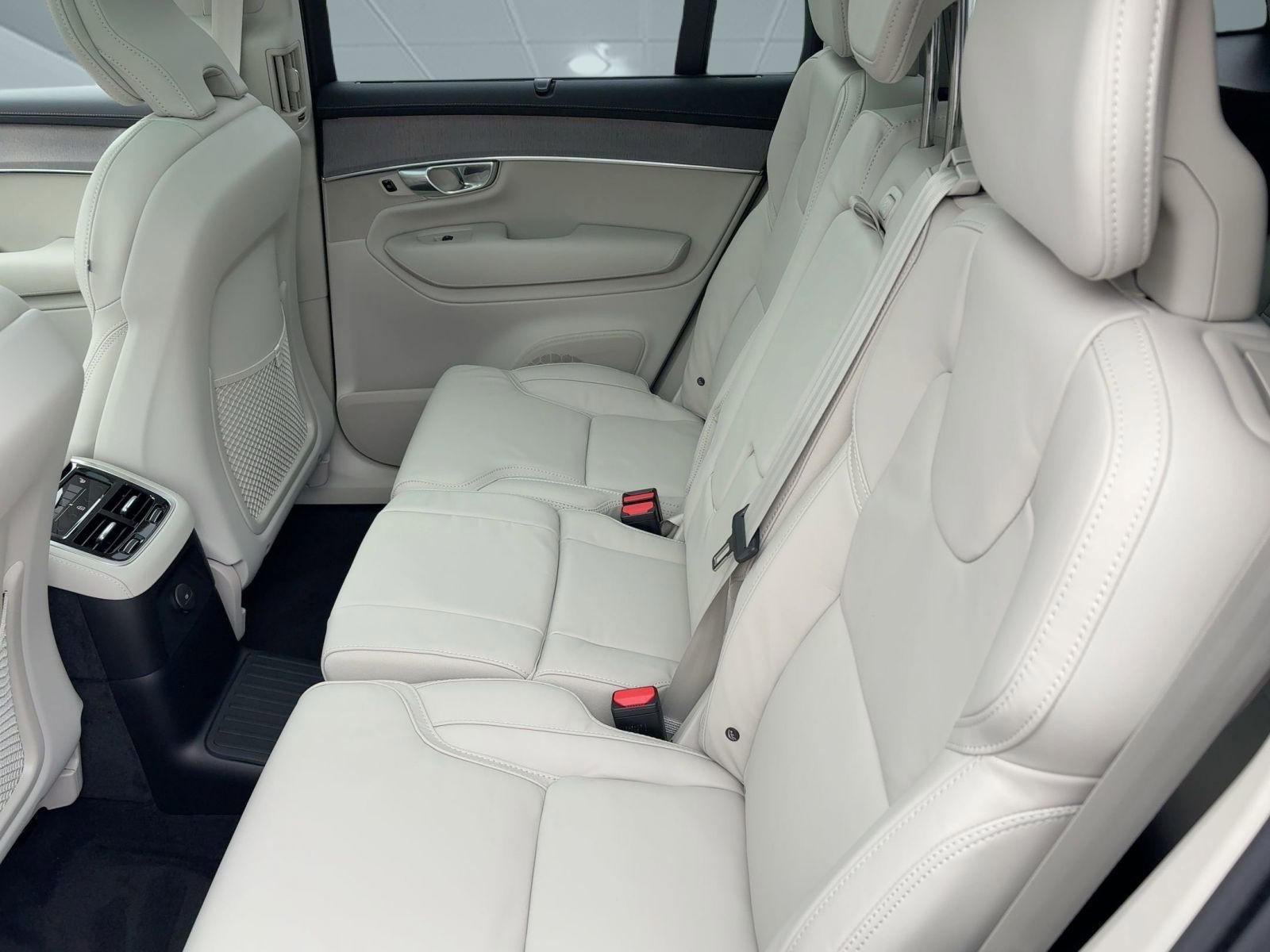 New 2026 Volvo XC90 T8 Ultra w/ Protection Package Premier image 23