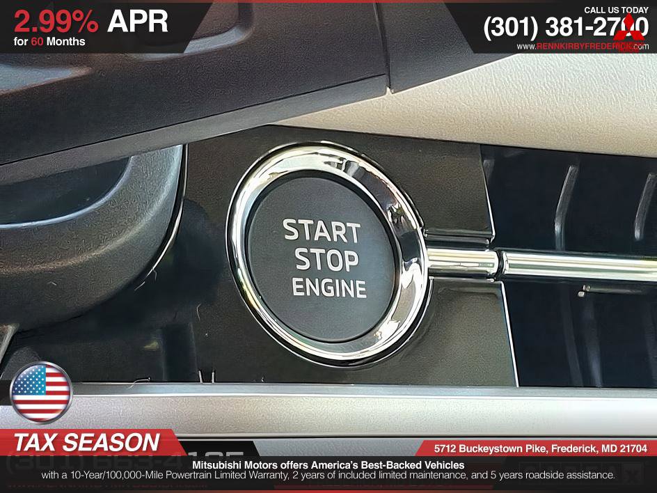 Used 2025 Mitsubishi Outlander SE image 16