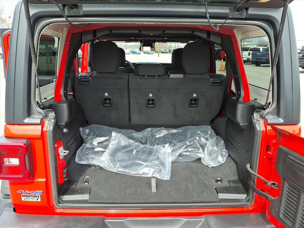 Used 2025 Jeep Wrangler Unlimited Rubicon 4xe w/ Safety Group image 13