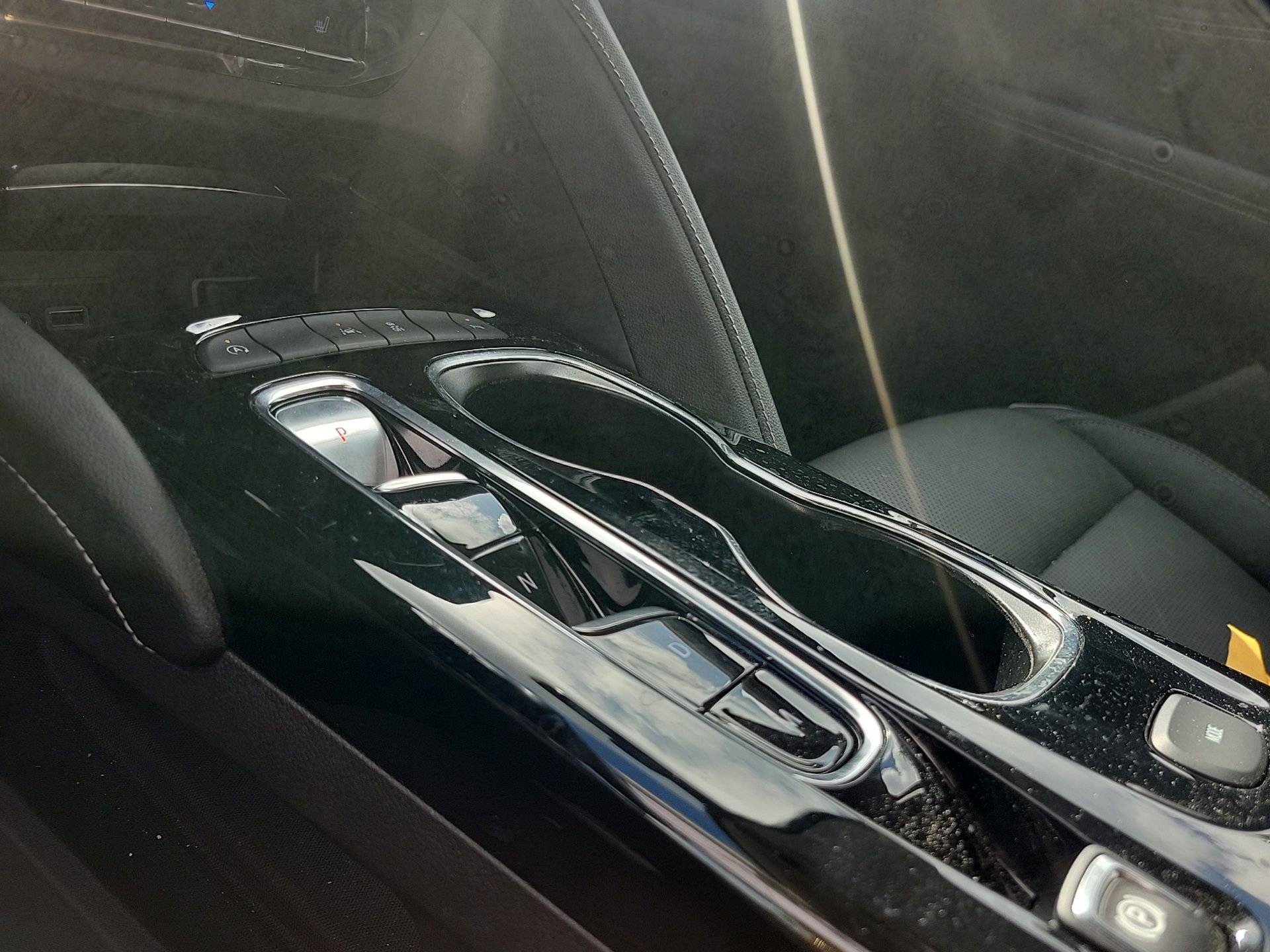 Used 2023 Buick Envision Essence image 32