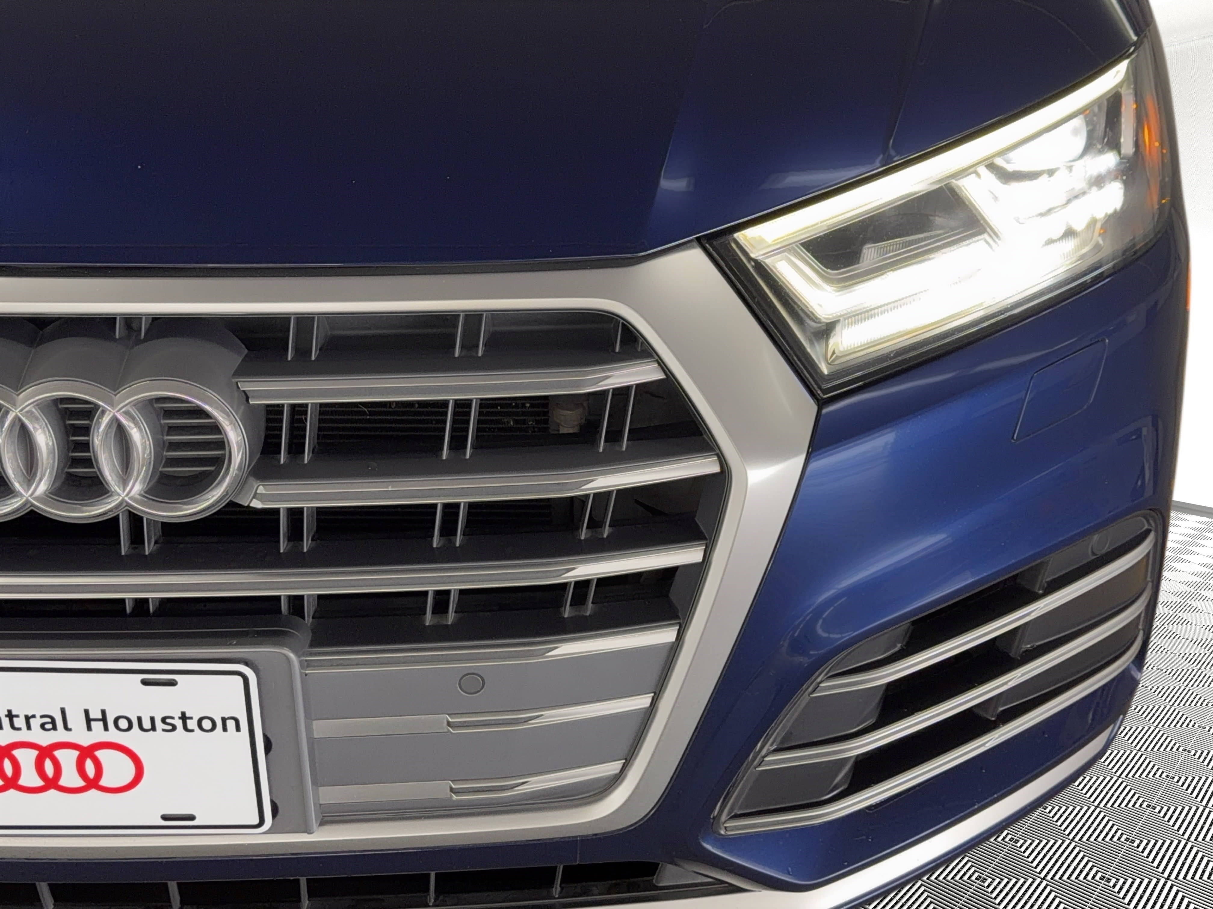 Used 2018 Audi SQ5 Premium Plus w/ Navigation Package AWD/4WD image 11