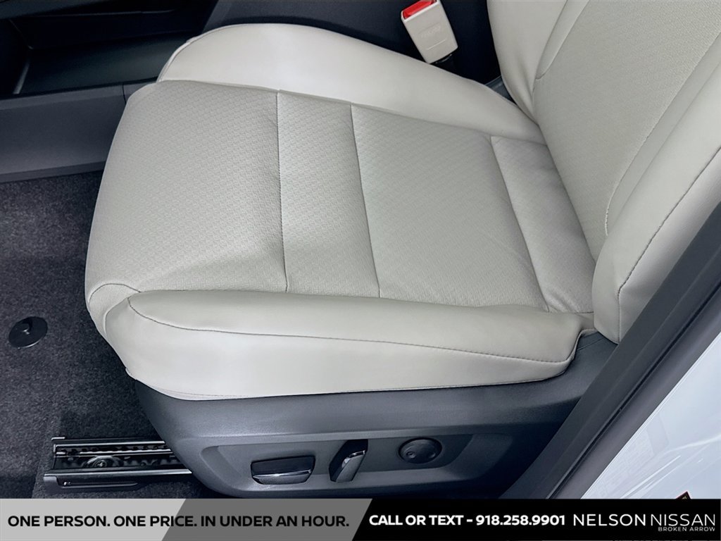 New 2026 Nissan Rogue Dark Armor FWD image 18