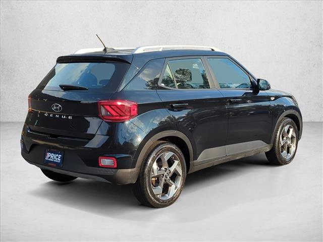 Used 2024 Hyundai Venue SEL image 5